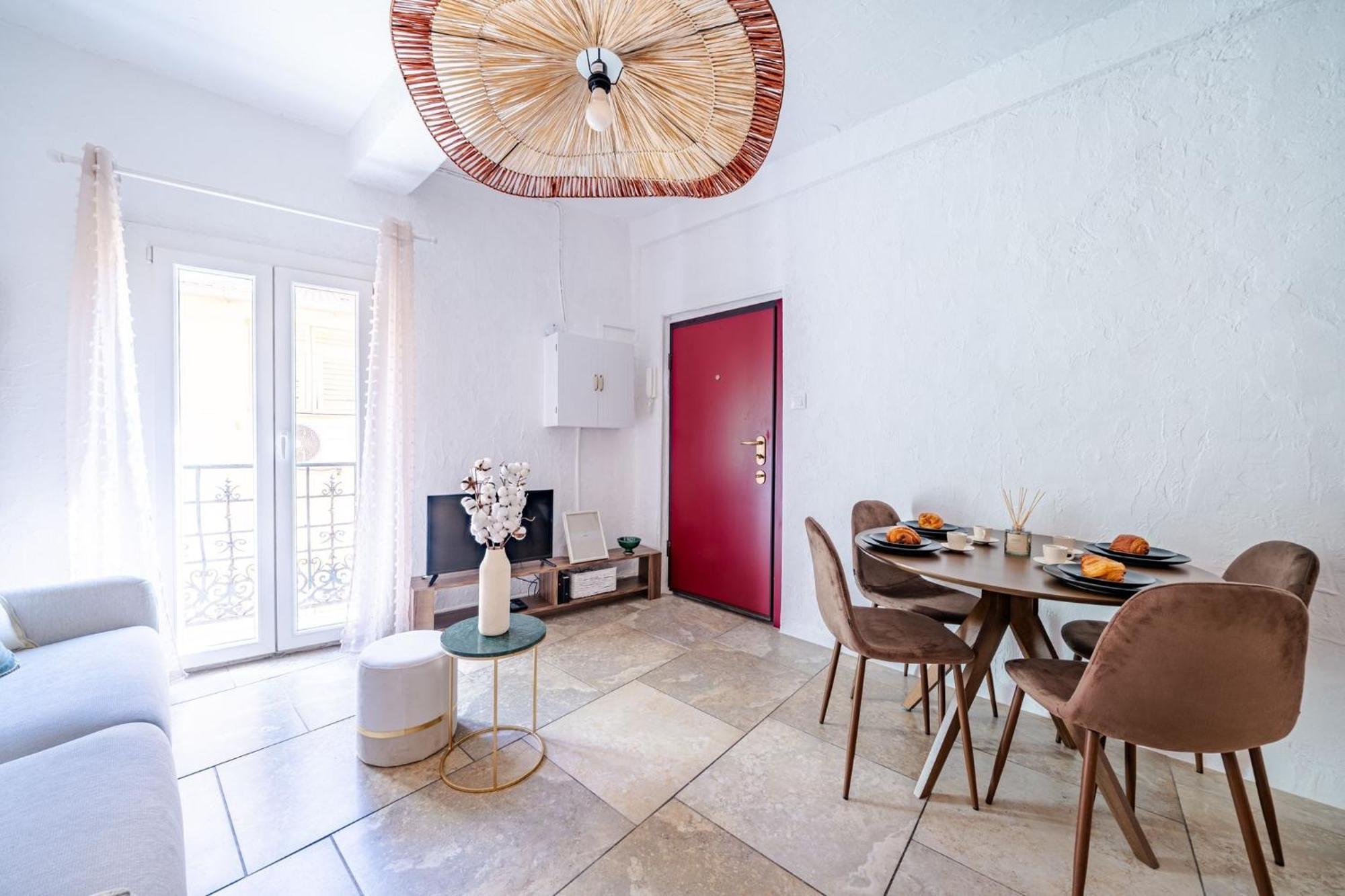 Charmant Appartement 2P Au Coeur Du Vieux Ницца Экстерьер фото